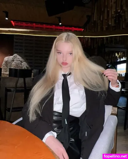 White Vikki OnlyFans Thumbnail #xxfqgdkPRN