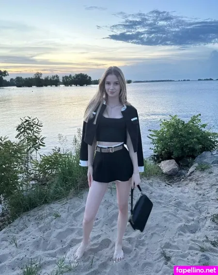 Whitebaby Sofia OnlyFans Thumbnail #FXT6FVsh7r