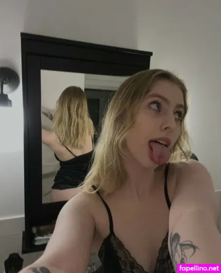 Whitedol1 OnlyFans Thumbnail #KKpLTbWHTO