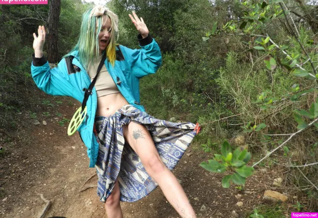 Whitegirldaisy Main Profile Photo