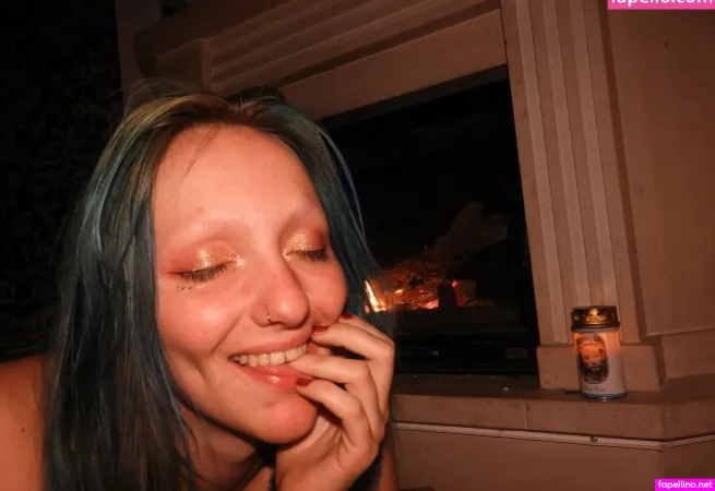 Whitegirldaisy OnlyFans Thumbnail #VCRc4td00z