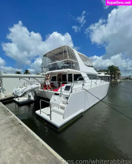 Whiterabbitsx OnlyFans Thumbnail #a3TZyUSefH