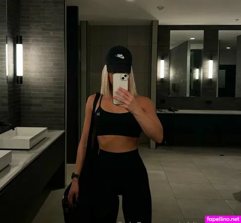 Whiterabbitxx OnlyFans Thumbnail #RHzU5nfefp