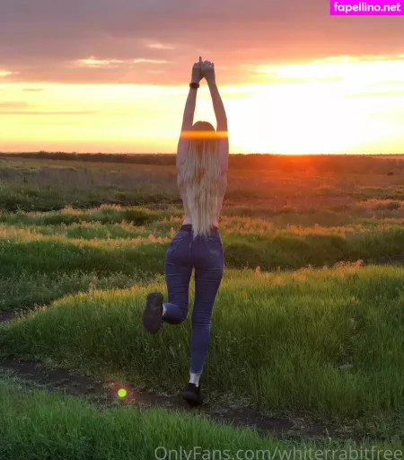 Whiterrabitfree OnlyFans Thumbnail #0HByWs7PyP