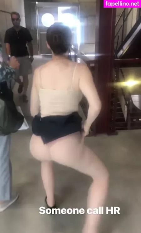 Whitney Cummings OnlyFans Thumbnail #4PjAyD0o7q