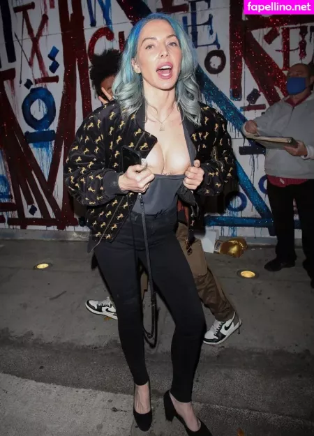 Whitney Cummings OnlyFans Thumbnail #OJseDUQ32P