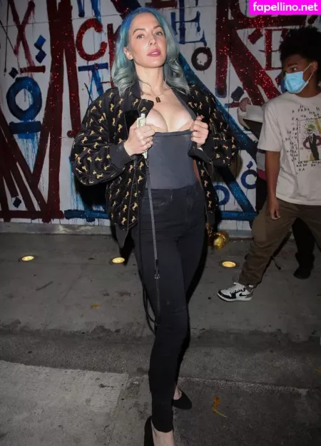 Whitney Cummings OnlyFans Thumbnail #WDPwOLua3s