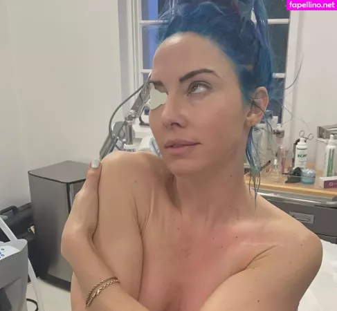 Whitney Cummings OnlyFans Thumbnail #gPRuVRB3ew