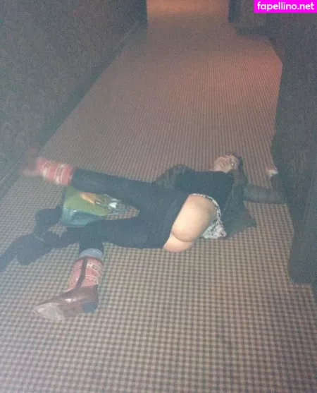 Whitney Cummings OnlyFans Thumbnail #k9jY8hNIhn