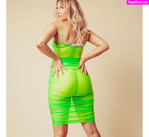 Whitney Moore OnlyFans Thumbnail #0QO13o35fi
