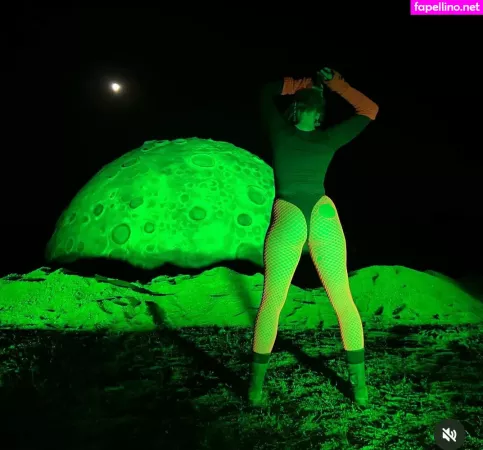 Whitney Moore OnlyFans Thumbnail #AXZ3WPrZl7