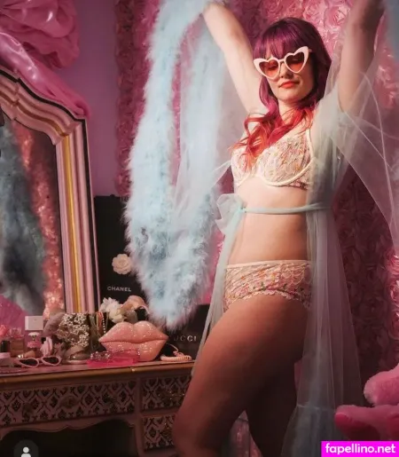 Whitney Van Laningham OnlyFans Thumbnail #8H5OORYQRZ