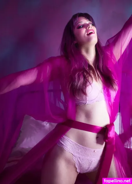 Whitney Van Laningham OnlyFans Thumbnail #9Uo8wrtJe5