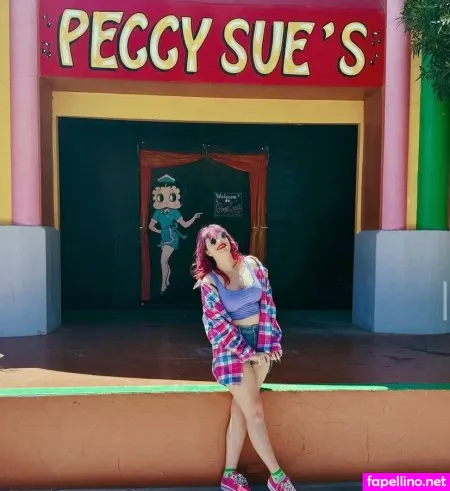 Whitney Van Laningham OnlyFans Thumbnail #J7BToRkLuT