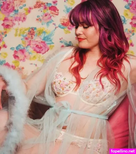 Whitney Van Laningham OnlyFans Thumbnail #XSU8Z87UE3