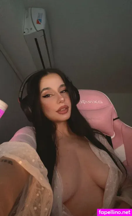 Whosbelu OnlyFans Thumbnail #AVwEzd93dX