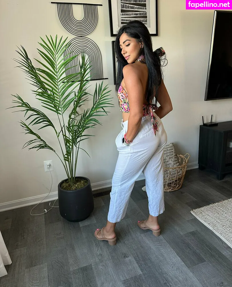 bonniexclyde, whosbonnieandclyde Nude Leaked OnlyFans Photo #dVAxMdK7W7