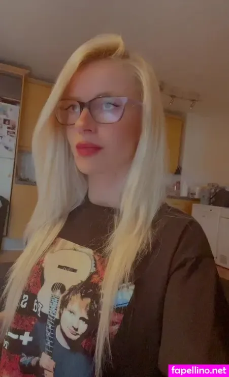 Whosthagirl OnlyFans Thumbnail #jcZLSpv08O