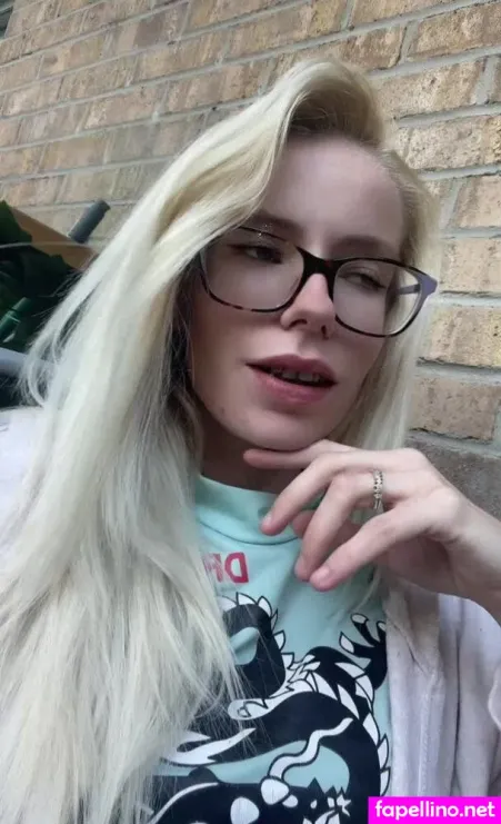 Whosthagirl Main Profile Photo