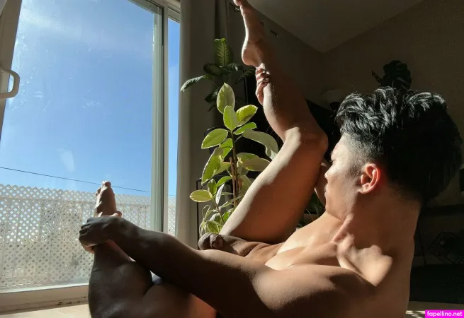 Whxlesxme Boi OnlyFans Thumbnail #FfFXNu05k9