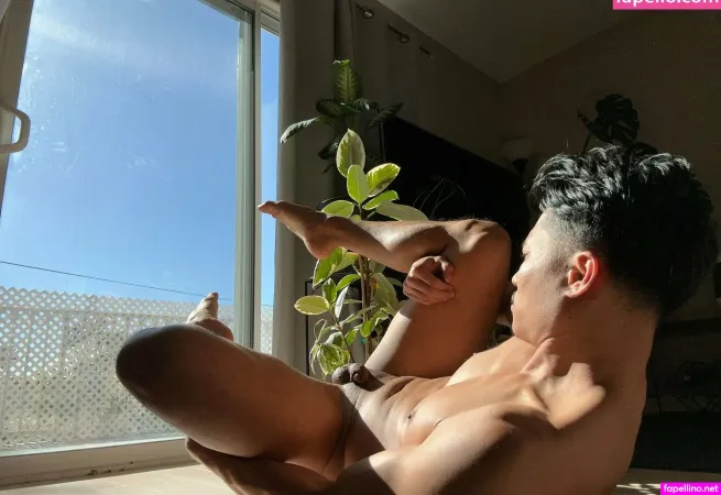 Whxlesxme Boi OnlyFans Thumbnail #R7dgRfg9fQ