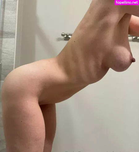 Whyteroze OnlyFans Thumbnail #dSNnMK8xJD