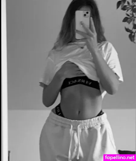 Wieke OnlyFans Thumbnail #mdS8PijFHe