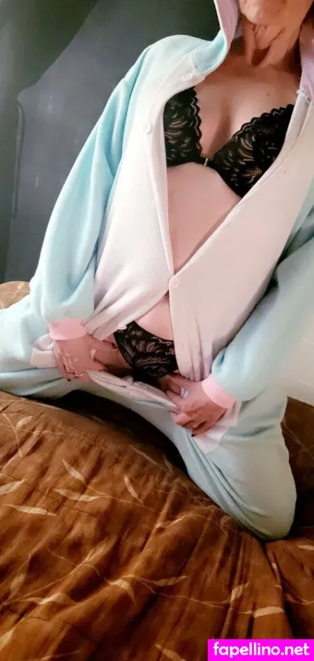 Wifeinneed OnlyFans Thumbnail #VXh6YTjZ1T