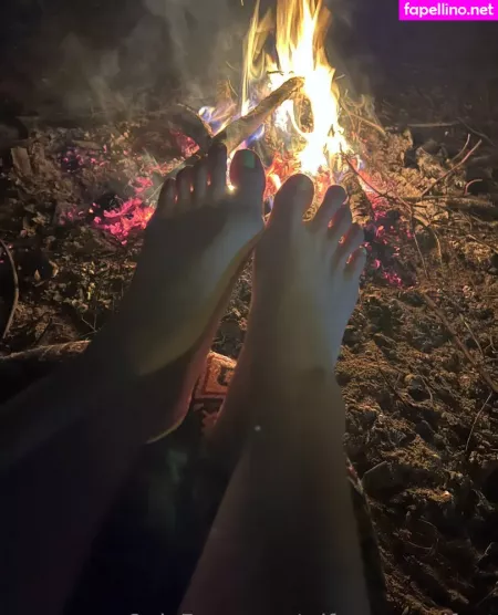 Wifeyassandfeet OnlyFans Thumbnail #Doufe5uKWi