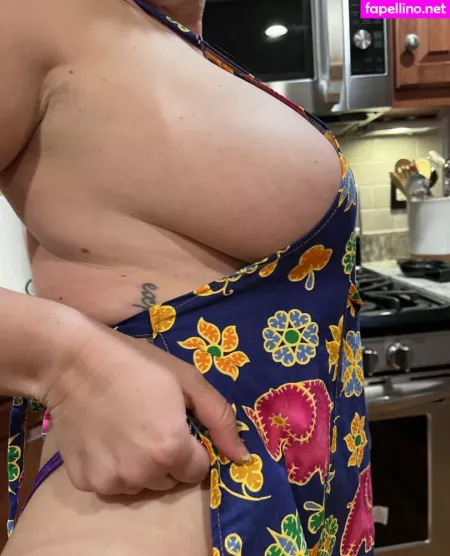 Wifeydoingthingz OnlyFans Thumbnail #U7soUNcNEU