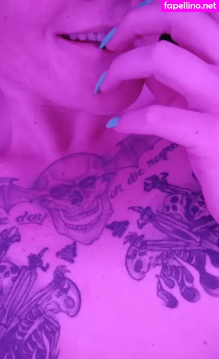 Wiggyressx OnlyFans Thumbnail #HKAhWuGAeD