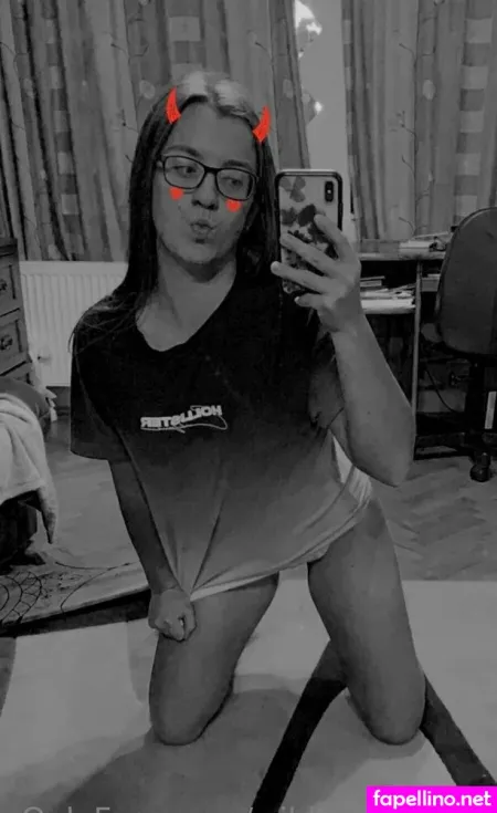 Wildczechchick OnlyFans Thumbnail #t3XzMmW8ZE