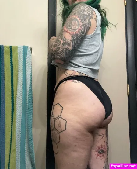 Wilderiley420 OnlyFans Thumbnail #qDyTxclOwR