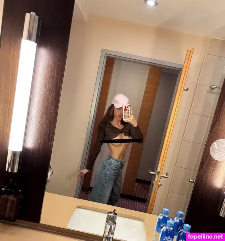 Wildmadlora OnlyFans Thumbnail #uPisik3HxA