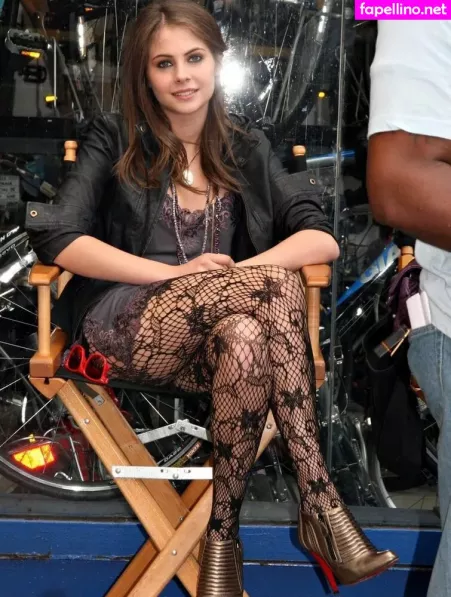 Willa Holland OnlyFans Thumbnail #8TbGBDIJWd