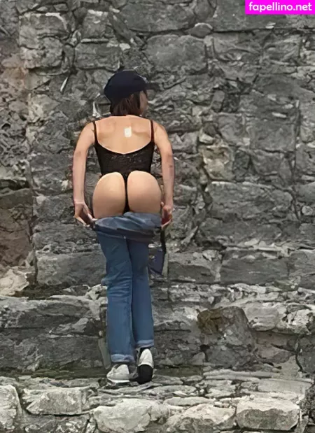 Willa Holland OnlyFans Thumbnail #99OenGhuSS