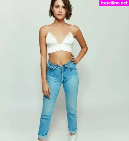 Willa Holland OnlyFans Thumbnail #B6nTt9UtkB