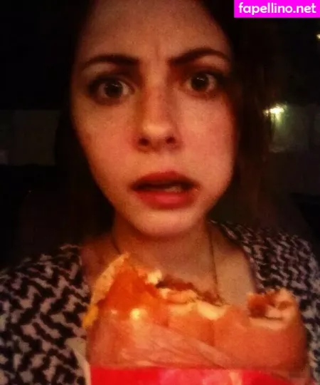 Willa Holland OnlyFans Thumbnail #CHnsGZ7tAo