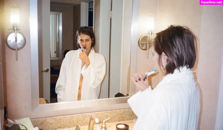 Willa Holland OnlyFans Thumbnail #GD4WFp7mJ6