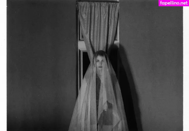 Willa Holland OnlyFans Thumbnail #ZNnpyFpPWS