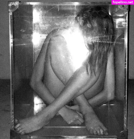 Willa Holland OnlyFans Thumbnail #pwu8i1DoAw