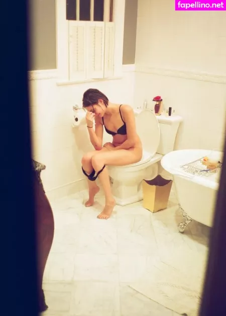 Willa Holland OnlyFans Thumbnail #rjWhDLP3O1