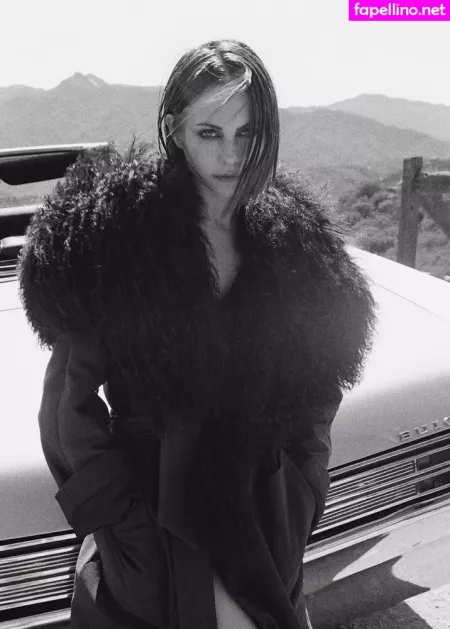 Willa Holland OnlyFans Thumbnail #u7OnoxQReb