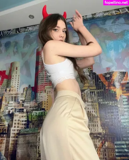 Willa Wilkins OnlyFans Thumbnail #JBzoj8S3FY