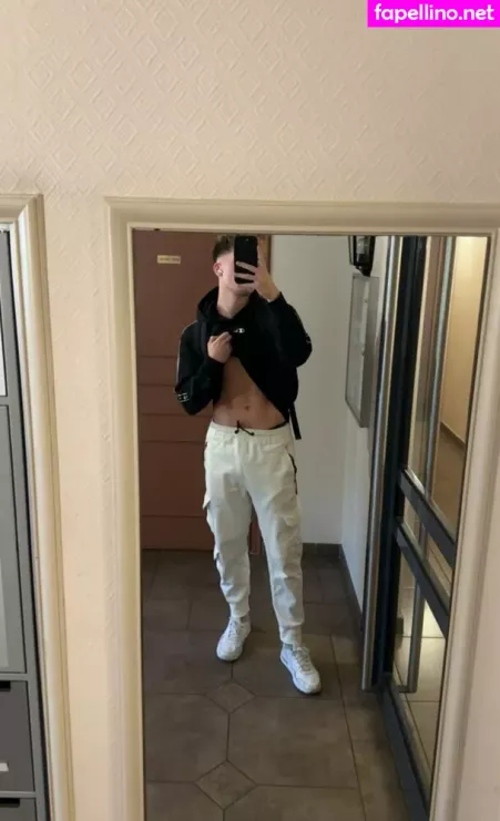 Williamhott OnlyFans Thumbnail #72QK52g7xe