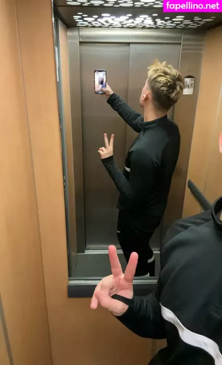 Williamhott OnlyFans Thumbnail #xEQBPO9Wdr