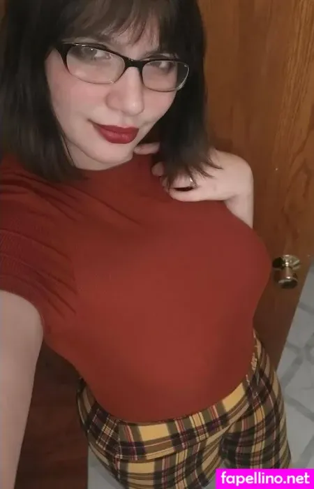 Willowchantrieri OnlyFans Thumbnail #98KzYblXNQ