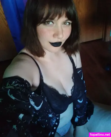 Willowchantrieri OnlyFans Thumbnail #Aig8TGYd3w