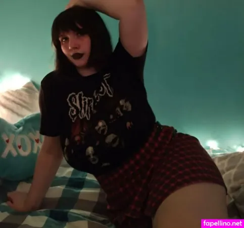 Willowchantrieri OnlyFans Thumbnail #efMo2iPbmT