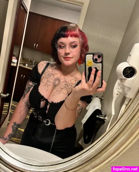 Winnie 2 OnlyFans Thumbnail #YGhoiUNFXt